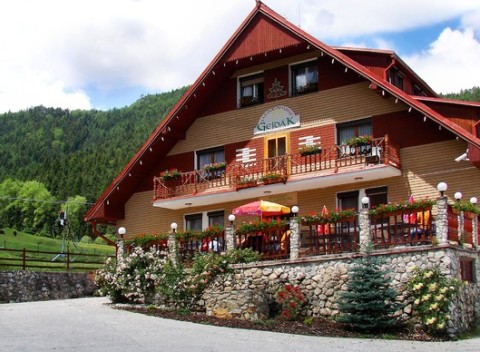 Jeseň v panenskej prírode v Horskom hoteli Gejdák*** s polpenziou, wellness a jazdou na koni.