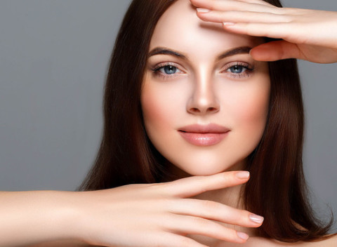 Vyživujúce kozmetické ošetrenia kozmetikou z Mŕtveho more v štúdiu krásy a harmónie Nymfa.