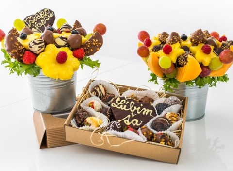 Zdravé ovocné kytice alebo ovocná bonboniéra s belgickou čokoládou.