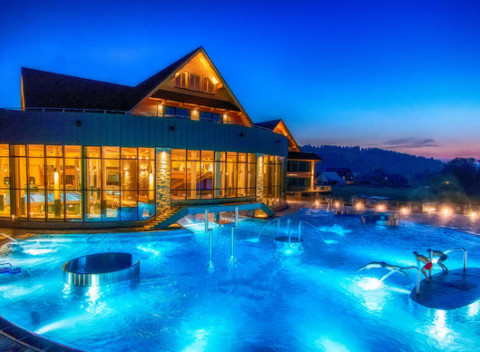 TOP poľský aquapark Chocholowskie Termy s 30 bazénmi na 2 poschodiach.