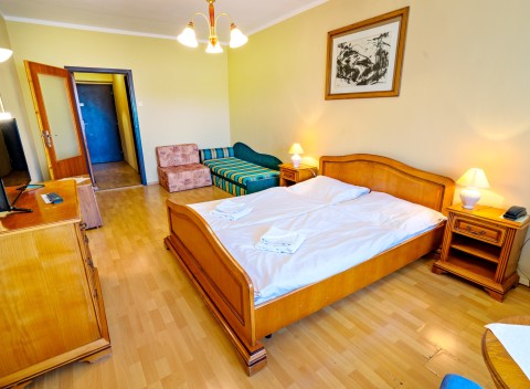 Piešťany: seniorský pobyt v Hoteli Satelit *** s polpenziou a až 5 procedúrami.