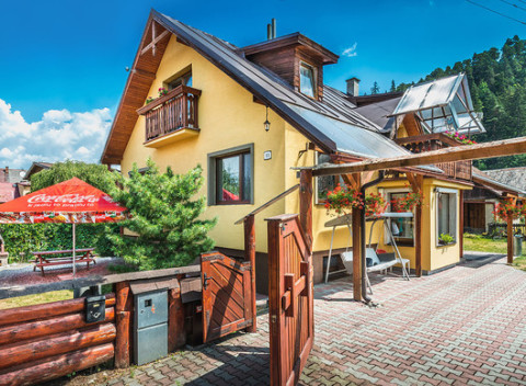 Dom pod Horou v krásnom a tichom horskom prostredí Liptova pre 16 ľudí.