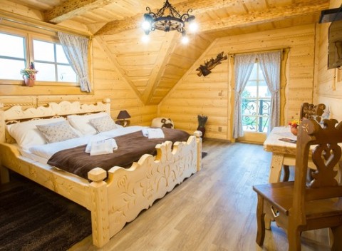 Wellness pobyt na Orave v krásnej Zbojníckej kolibe s polpenziou a možnosťou pivných kúpeľov.