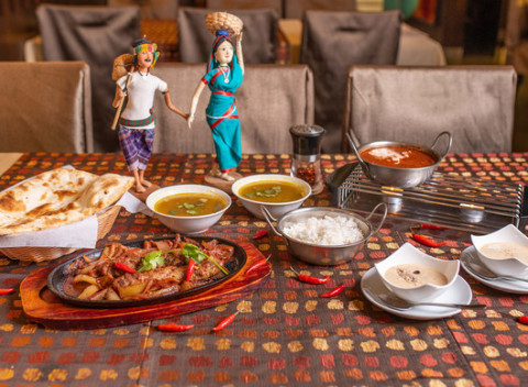 Keď sa spoja chute Indie, Pakistanu, Bangladéša a Iránu. Degustačné menu v reštaurácii Maharadža.