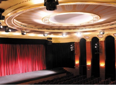 Mestské divadlo Žilina:  8 vstupeniek na divadelnú sezónu 2019/2020.