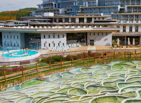 Apartmány pár krokov od výnimočných kúpeľov Egerszalók - na svete sú len 3 takéto miesta.