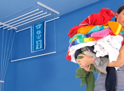 Stropný sušiak na bielizeň Praktický doplnok, ktorý ušetrí množstvo priestoru 