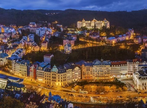 Luxusná starostlivosť v SPA Hoteli Panorama**** v ​​centre Karlových Varov s balíčkom procedúr.