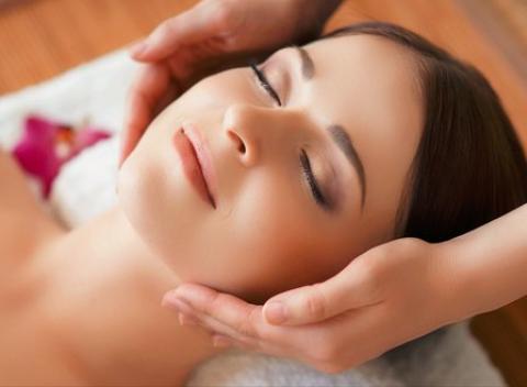 Krásna a svieža pleť Kozmetická masáž alebo kyslíková terapia
