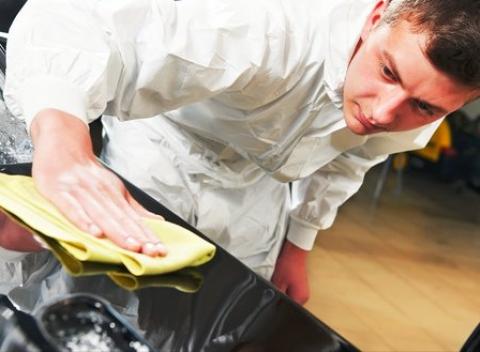 Nablýskajte vaše autíčko Ručné umytie exteriéru alebo ochrana karosérie 