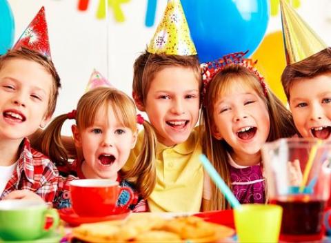 Zábava pre vaše ratolesti Detská narodeninová oslava alebo vstup do centra 