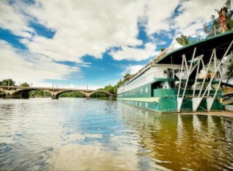 Užite si romantickú Prahu Dovolenka pre 2 v luxusných kajutách BOTELA 