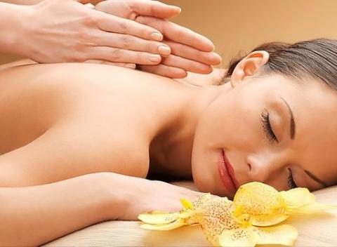 Užite si jesennú pohodu Kvalitné masáže vo vibrosaune a hrejivé zábaly