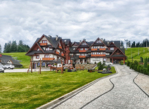 Jar v poľskom hoteli Zawrat s polpenziou a neobmedzeným wellness, len 2 km od Termy Bania.