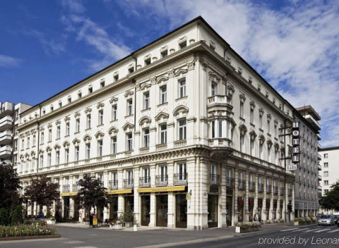 Vianočný pobyt 23.-26.12. pre dvoch v centre Győru za výborné ceny v Hoteli Raba City Center.