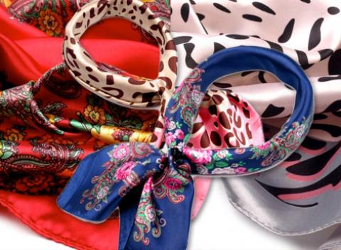 Elegancia a šarm pre dámy Luxusná saténová  šatka s motívom kvetov či škvŕn