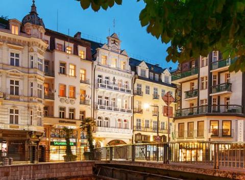 Doprajte si úžasný relax Wellness pobyt v Karlových Varoch pre 2 osoby