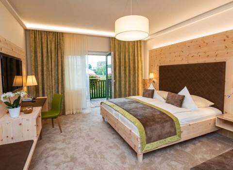 Neobmedzený wellness pobyt v bazénoch s termálnou liečivou vodou v Thermenhoteli PuchasPLUS****.