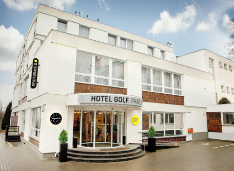 Silvestrovský pobyt na 2 noci v Prahe v hoteli Golf s raňajkami alebo polpenziou.