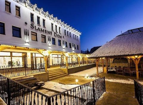 Oddych v Slamenom Dome Romantický pobyt s koncertným špeciálom pre 2 