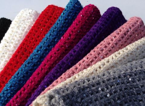 Žiadna zima vás neprekvapí Originálné pletené tunelové šály s flitrami