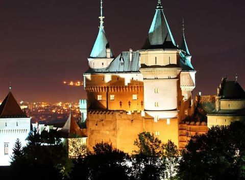 Rozprávkovo krásne Bojnice Oddychový pobyt pre dvoch s polpenziou
