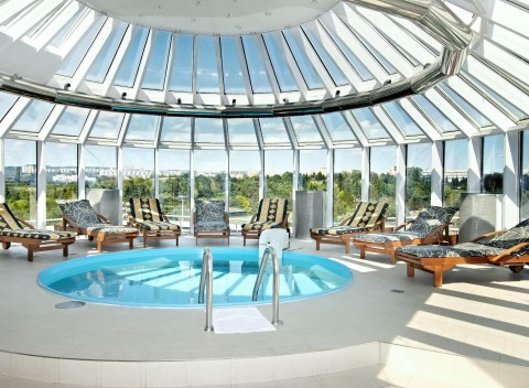 Brno priamo v centre v Cosmopolitan Bobycentre **** s raňajkami a wellness.