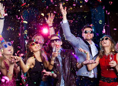 Jedinečný Silvester v Top klube pri Dunaji Trinity na veľkolepej párty, ktorá nenechá nikoho chladným a podráždi vaše zmysly.