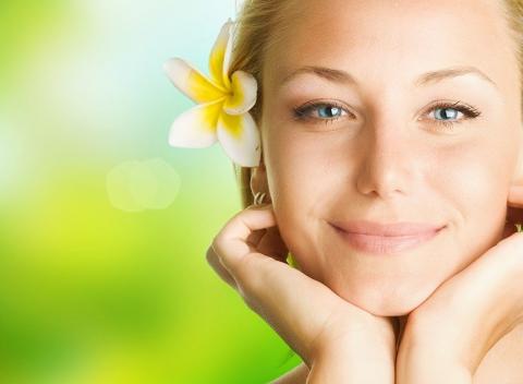 Hĺbkové či liftingové ošetrenie vašu tvár vyčistí, ošetrí a zaručene aj dodá sebavedomie. V ponuke aj poukaz na akúkoľvek procedúru.