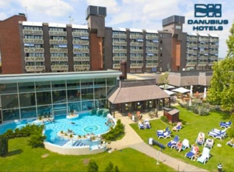 Luxusná rodinná dovolenka s all Inclusive a neobmedzeným využitím termálneho wellness v skvelej lokalite maďarských kúpeľov Bük. 