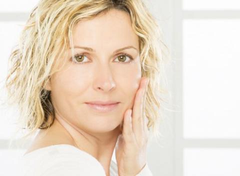 Vyzerať mlado je cieľ každej dámy bez ohľadu na vek. Zavedieme vás do salónu, kde Vás omladia za pár korún s profesionálnou technikou. 