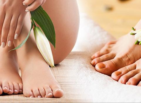 Kombinovaná alebo wellness pedikúra. Doprajte vašim nôžkam luxusnú profesionálnu starostlivosť a skvelý relax. 