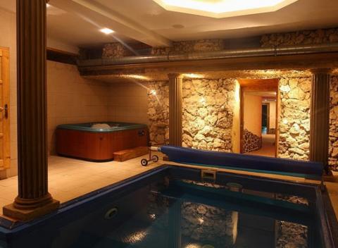 Rodinný pobyt plný zábavy a relaxu v Penzióne Antares***. Možnosť vyskladať si pobyt na viac nocí a aj pre 4 osoby.