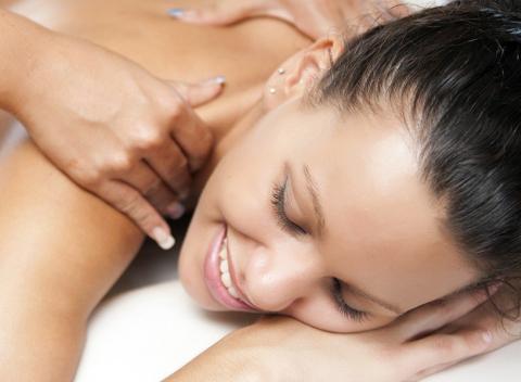 Super oddych pri masážach v Eurovei. Zlepšuje prekrvenie pokožky, podkožia a svalov, pomáha uvoľňovať stuhnuté a bolestivé svaly.