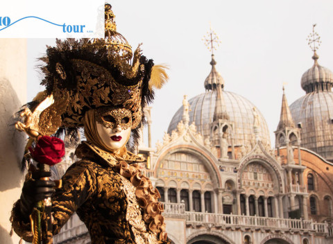 Taliansko: 3-dňový zájazd na benátsky karneval plný zábavy, luxusných masiek a pompéznych kostýmov.