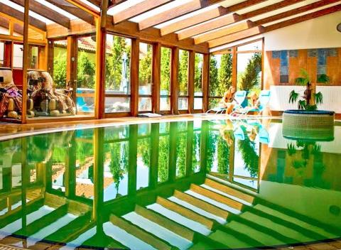 Wellness pobyt pre dvoch s možnosťou lyžovačky pod Javorím v hoteli Kráľová ***. Cez vybrané víkendy zabíjačkové hody.