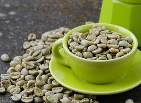 BIO zelená káva s príchuťou vanilky, zázvoru, kardamónu, škorice. Aj káva môže byť zdravá! Stačí vymeniť čiernu za zelenú.