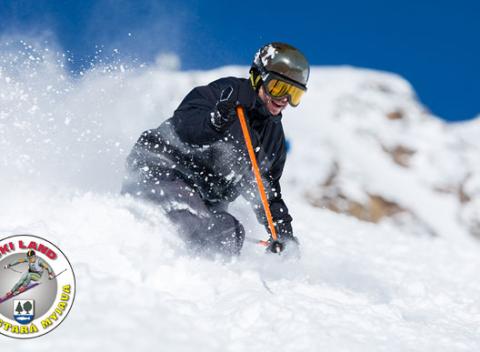 Perfektná lyžovačka v centre Skiland Stará Myjava. Celodenný skipass pre dospelých alebo skipass pre seniorov a deti do 12 rokov.