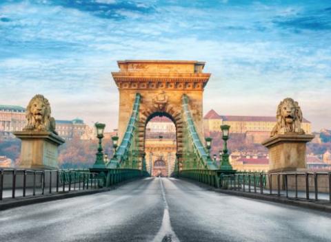 Spoznajte krásy metropoly Maďarska - Budapešti a ubytujte sa priamo v centre v hoteli Gloria Budapest City Center*** s raňajkami a wellness.