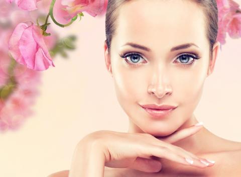 Špeciálne starostlivosť o pleť s masážou tváre a dekoltu. Zbavte sa všetkých nečistôt a tešte sa z prirodzene krásnej pleti.