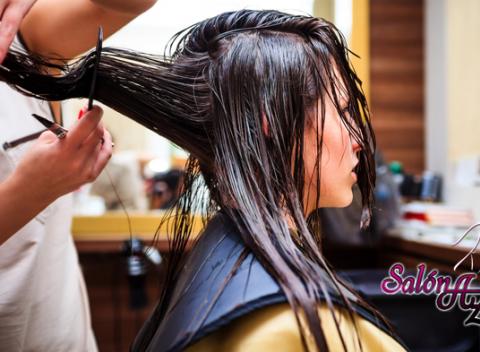 Strih, melír alebo regenerácia vlasov prírodnou kozmetikou. Rozžiarte a osviežte svoj nový účes plný lesku a objemu.