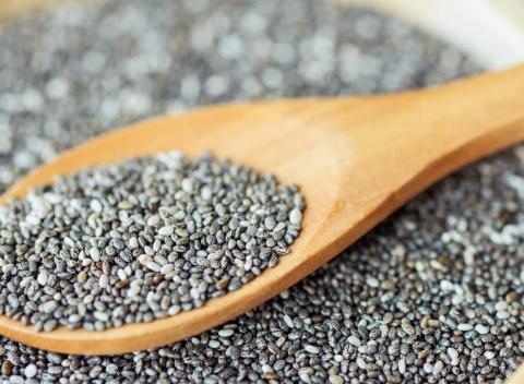 Jedinečný doplnok výživy, Chia semienka – jedlo budúcnosti, ktoré je najbohatším rastlinným zdrojom omega-3 mastných kyselín.