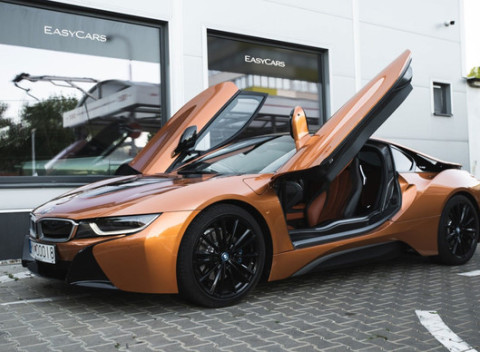 Prenájom exkluzívnych športových aut v Easycars - vrátane diaľničnej známky a poistení.