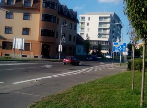 Oddychujte v kúpeľných Piešťanoch. Ubytovanie v penzióne Laila pod vežou v centre mesta.