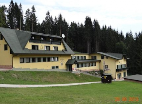 Pobyt v Horskom hoteli Hrádok v pohorí Malá Fatra, vedľa vleku Tatrapoma v regióne Turiec.