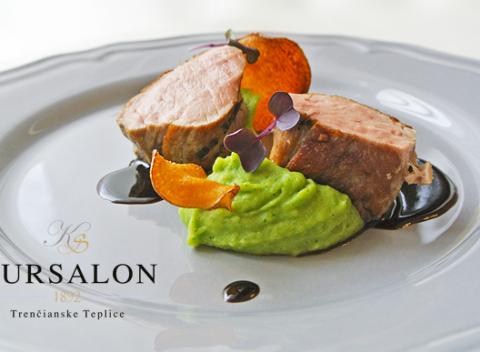 Neodolateľná ponuka pre naozajstných gurmánov. Vychutnajte si výnimočné a luxusné päťchodové menu pre 2 osoby v reštaurácii Krusalon. 