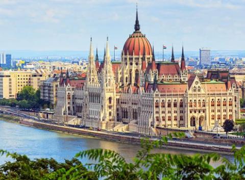 Pokiaľ si za dovolenkou radi vyjdete niekam do zahraničia, maďarská metropola na vás už čaká, tak vyrazte na 3 alebo 4 dni.