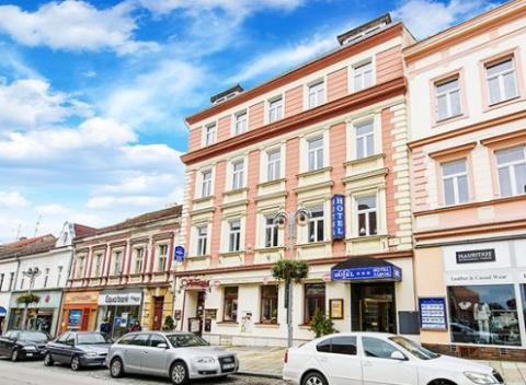 3 až 8-dňový pobyt s raňajkami v južných Čechách pre 2 osoby. Kráčajte ulicami Tábora a nechajte k sebe prehovoriť históriu.