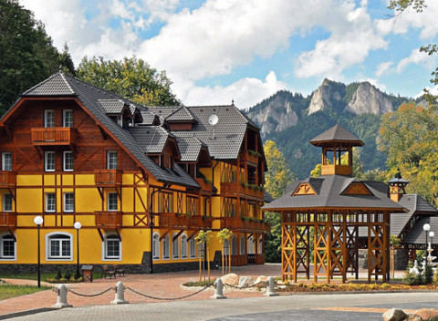 Zima v pieninských Kúpeľoch Červený Kláštor s polpenziou a príjemnými procedúrami.