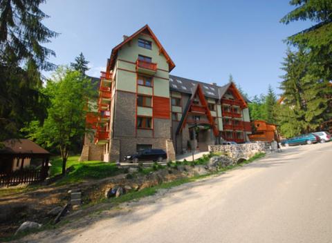 Užite si dovolenku v apartmánoch Fatrapark, ktoré sa nachádzajú v malebnej doline Hrabovská v Ružomberku v blízkosti nádrže Malinô Brdo.